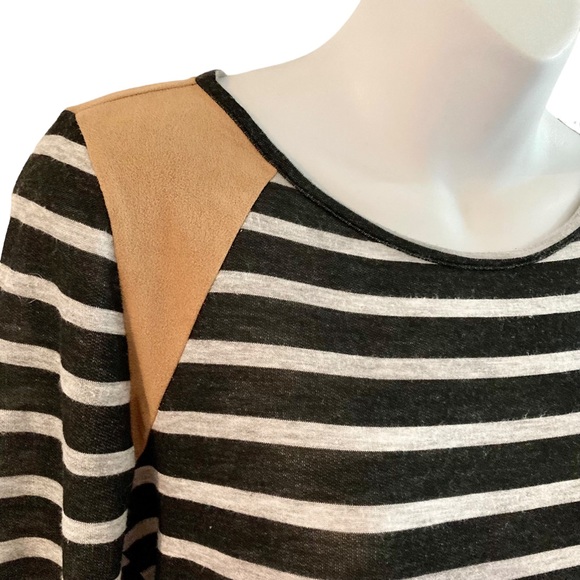 Ya Ya & co. | Striped Top - Picture 7 of 11